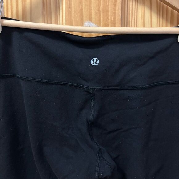 Lululemon Athletica Black Leggings 23 inch Inseam size 6 - Picture 3 of 5
